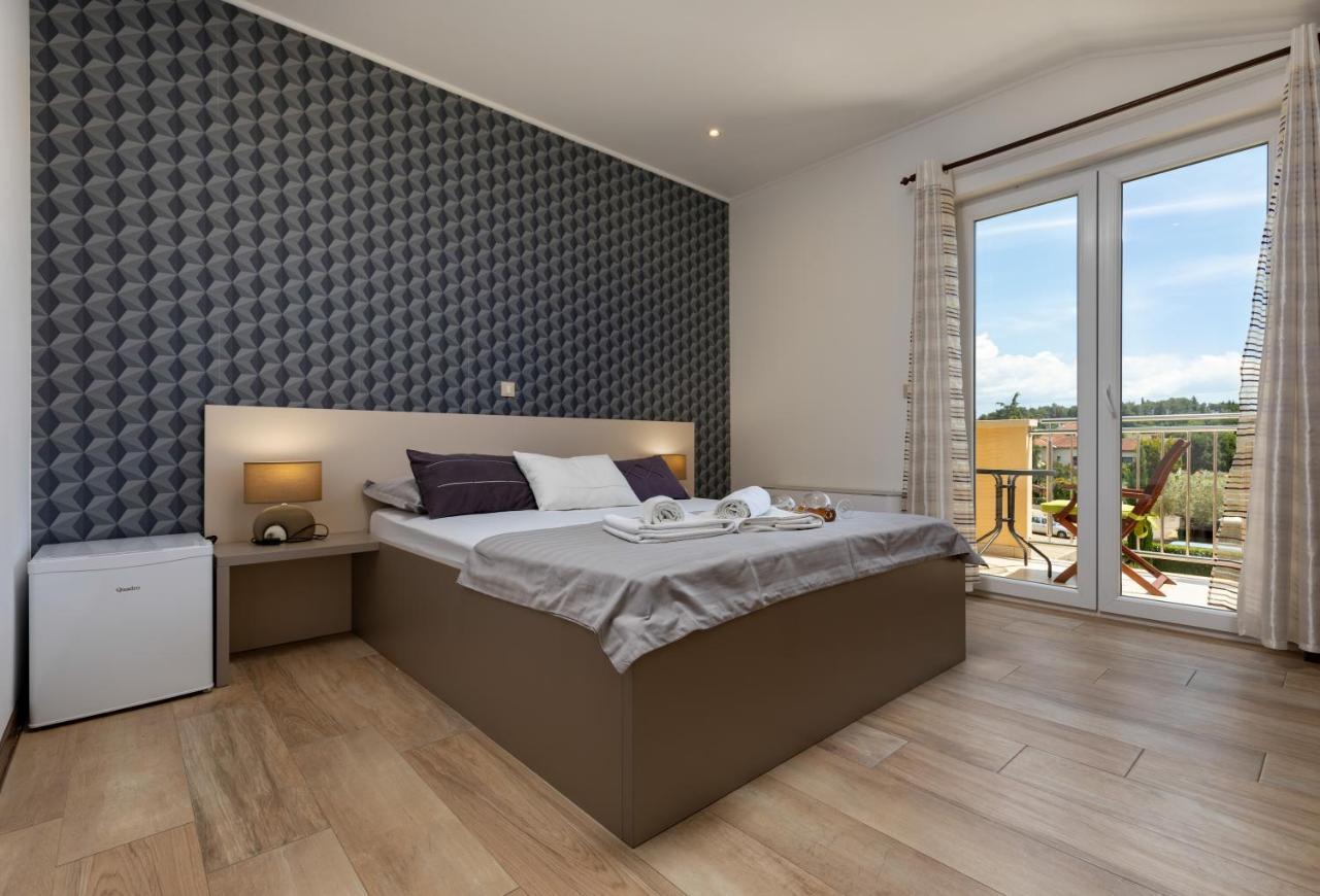 B&B Villa Oasa 1 โรวีน ภายนอก รูปภาพ
