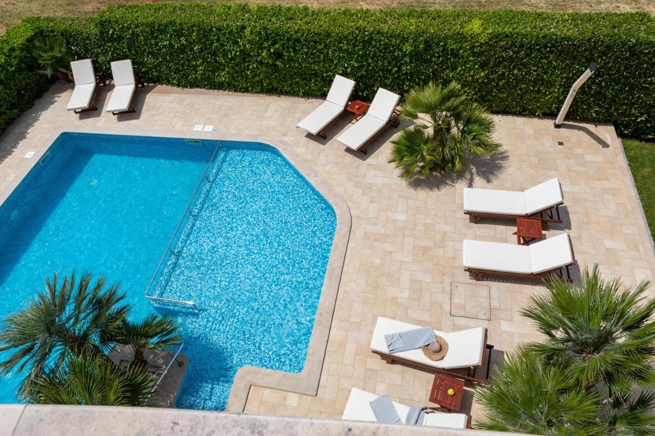 B&B Villa Oasa 1 โรวีน ภายนอก รูปภาพ